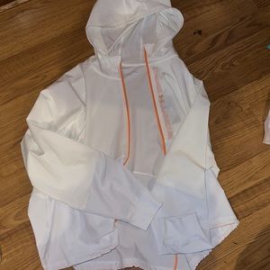 Women’s under armor wind breaker